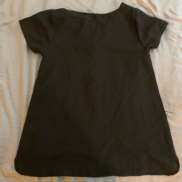 Black tshirt - Picture 2 of 4